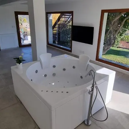 Sophie - Luxury Chalet