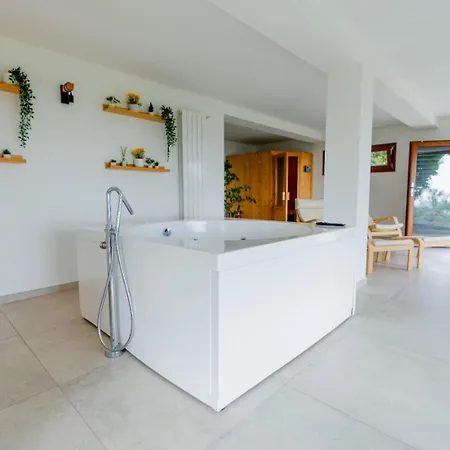 Sophie - Luxury Chalet *